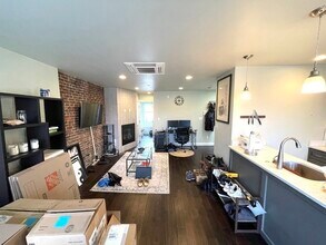 795 E 3rd St, Unit 3 in Boston, MA - Building Photo - Building Photo
