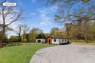 17 Oceanview Rd in Hampton Bays, NY - Building Photo - Building Photo