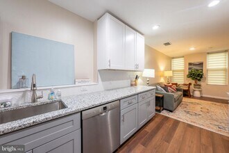 2205 Emerald St in Philadelphia, PA - Building Photo - Building Photo