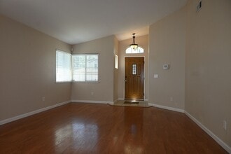 8981 Mandalay Ct in Elk Grove, CA - Building Photo - Building Photo