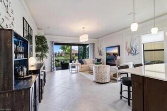 13441 Coronado Dr in Naples, FL - Foto de edificio - Building Photo