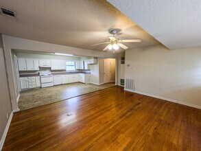 306 Bridal Wreath Ave in Orange, TX - Building Photo - Building Photo