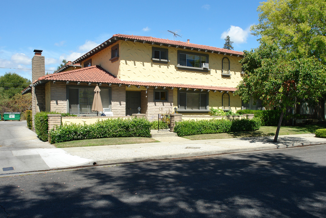 1641 Brookvale Dr in San Jose, CA - Building Photo