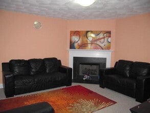 1835 Middlesex St, Unit D in Lowell, MA - Building Photo - Building Photo