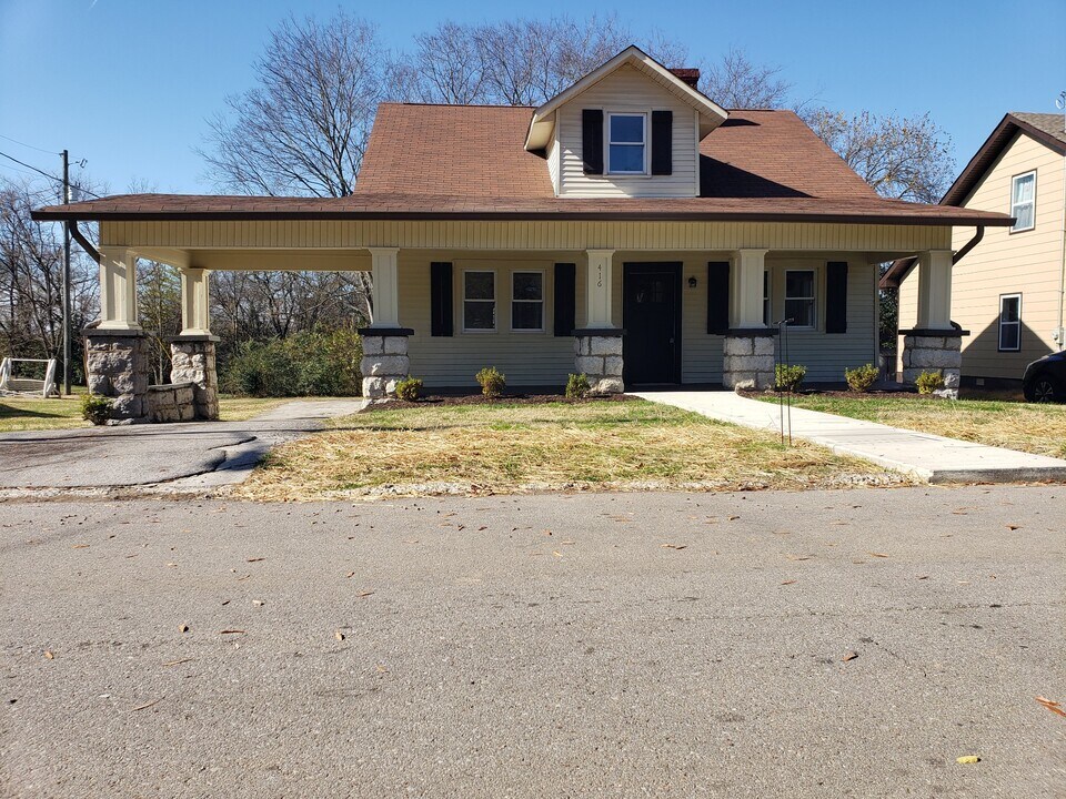 416 Highland Ct in Lebanon, TN - Foto de edificio