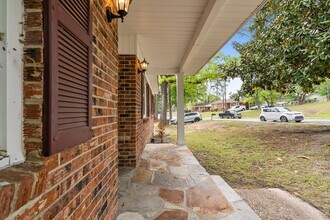 5364 Silver Pine Dr in Fayetteville, NC - Building Photo - Building Photo