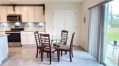 1206 Tahitian Sunrise Dr in Plant City, FL - Building Photo - Building Photo