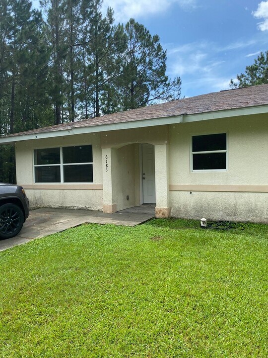 6183 Tate St in Bay St. Louis, MS - Building Photo