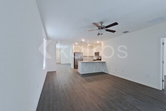 32002 Katelin Cir in Leesburg, FL - Building Photo - Building Photo