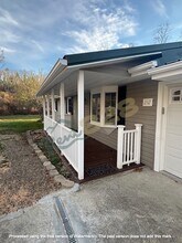 232 Cedar Creek Dr in Hendersonville, NC - Building Photo - Building Photo