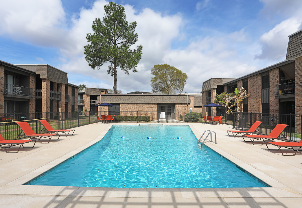 Huntington Park Apartments in Beaumont, TX - Foto de edificio