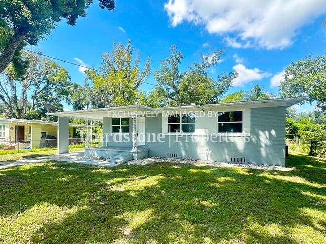 1120 Skye Dr E in Jacksonville, FL - Building Photo - Building Photo