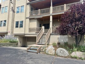 750 Singletree Rd in Edwards, CO - Building Photo