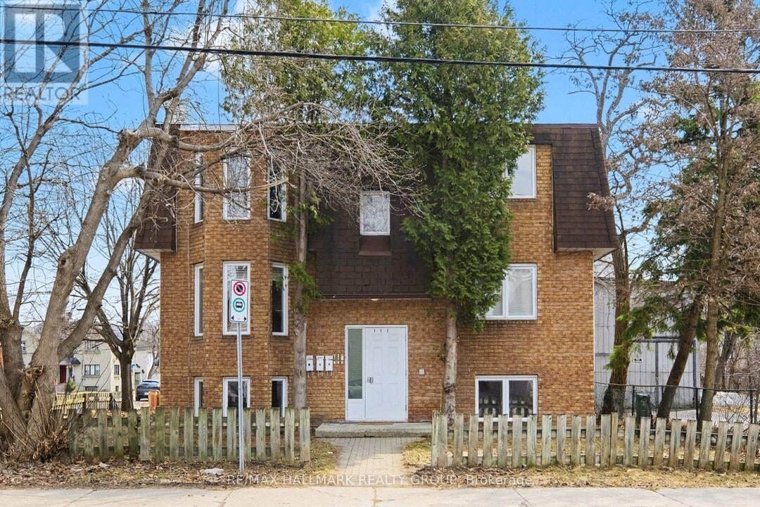 112 Barrette St in Ottawa, ON - Building Photo