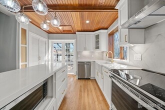 657 Amboy Ave in Edison, NJ - Building Photo - Building Photo