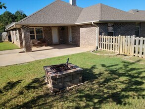 1013 River Crest Trl in Helena, AL - Building Photo - Building Photo