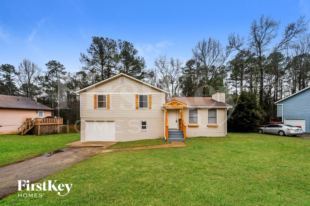 4423 Treeline Way in Douglasville, GA - Building Photo