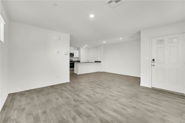 1133 Scarlet Sparrow St in Henderson, NV - Building Photo - Building Photo