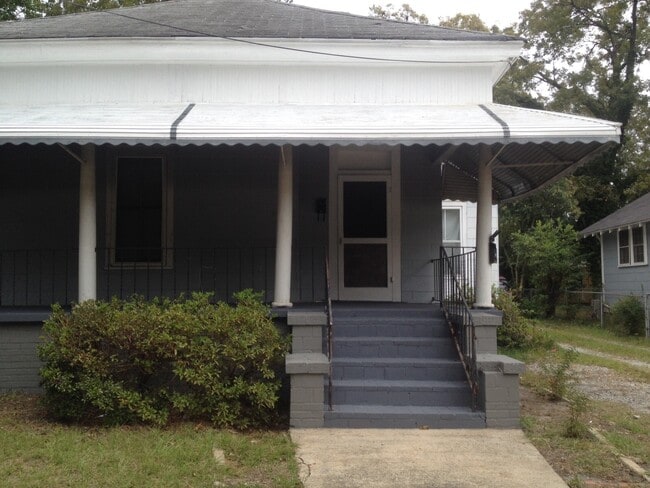 property at 1407 Rhodes St