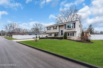 613 Champlain St in Toms River, NJ - Building Photo - Building Photo