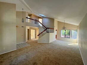 5248 Heatherwood Dr in Oceanside, CA - Building Photo - Building Photo