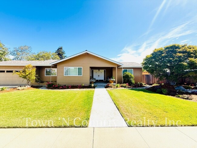 property at 22369 Ferdinand Ct