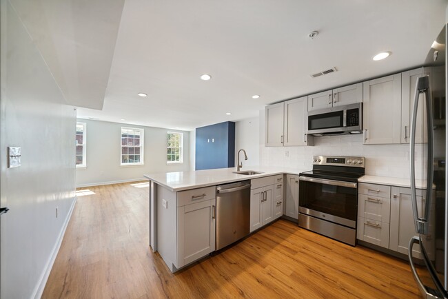 5 N Walnut St, Unit A in West Chester, PA - Building Photo - Building Photo