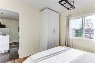 290 Elvado Way in San Diego, CA - Building Photo - Building Photo