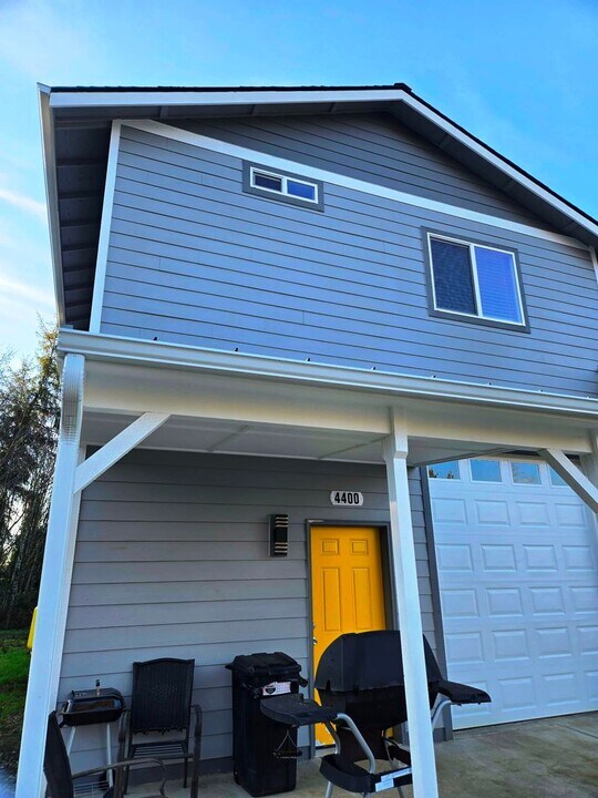 4400 Aberdeen Lake Rd in Aberdeen, WA - Building Photo