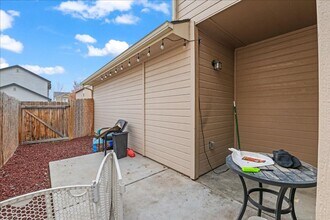 738 N Carisbrooke Ave in Meridian, ID - Building Photo - Building Photo