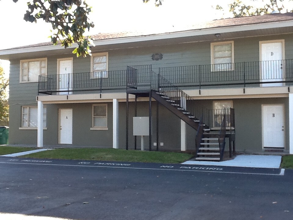 2110 Willow St, Unit B in Harvey, LA - Building Photo