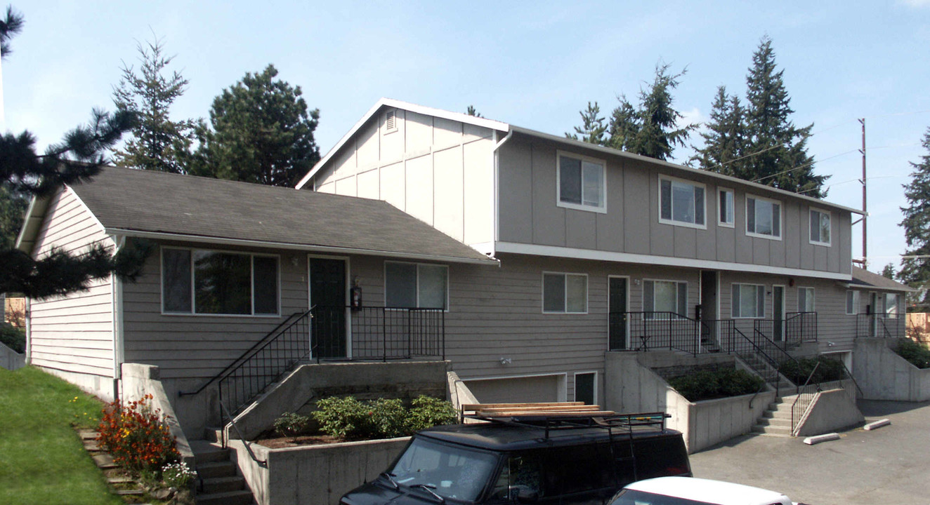 Orchard Apartments in Mountlake Terrace, WA - Building Photo