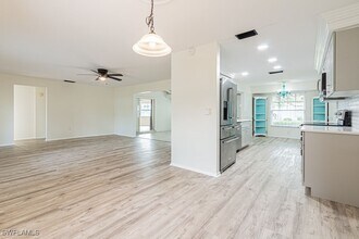 62 Lanai Cir in Naples, FL - Building Photo - Building Photo