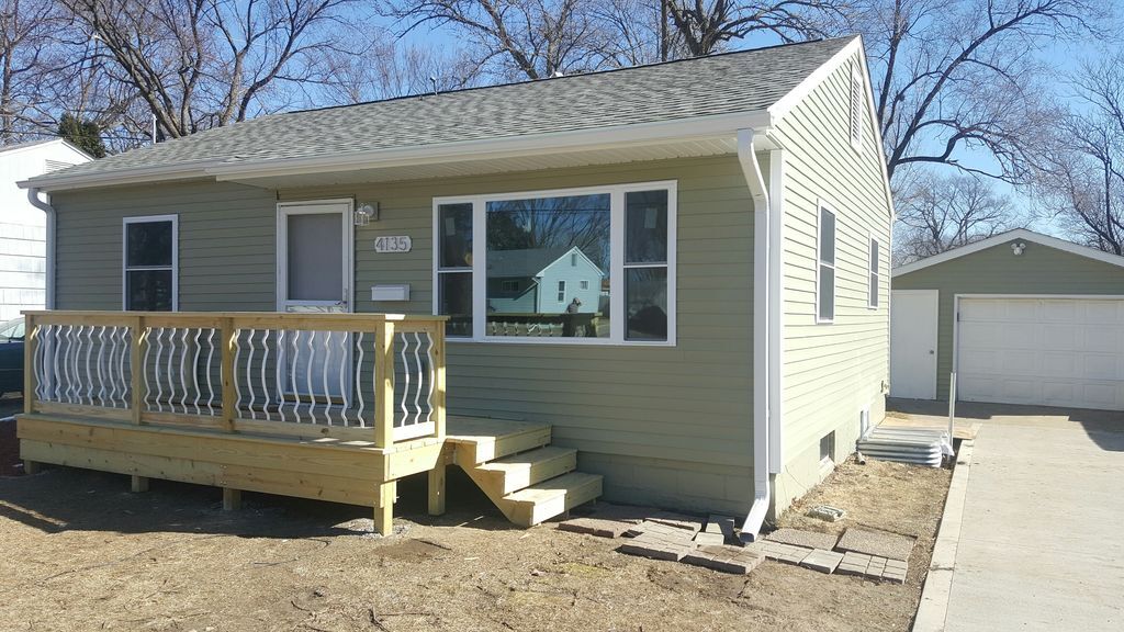 4135 68th Street in Urbandale, IA - Building Photo