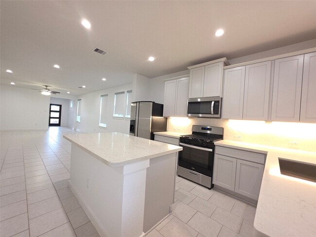 40732 Guillemont Ln in The Woodlands, TX - Building Photo - Building Photo