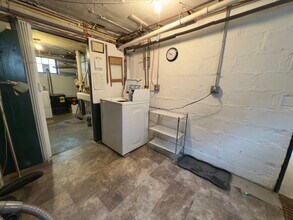 78 Hunnewell Ave, Unit 2 in Boston, MA - Building Photo - Building Photo