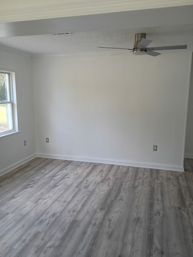 property at 2952 W Cypress Dr