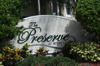 4007 NW 87th Ave in Sunrise, FL - Building Photo - Building Photo