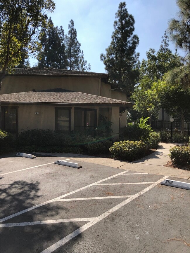 10232 Black Mountain Rd, Unit 94 in San Diego, CA - Building Photo - Building Photo