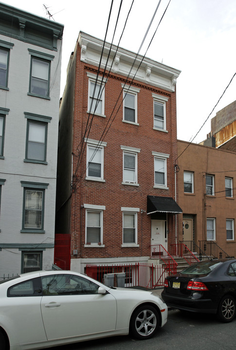 334 Park Ave in Hoboken, NJ - Building Photo