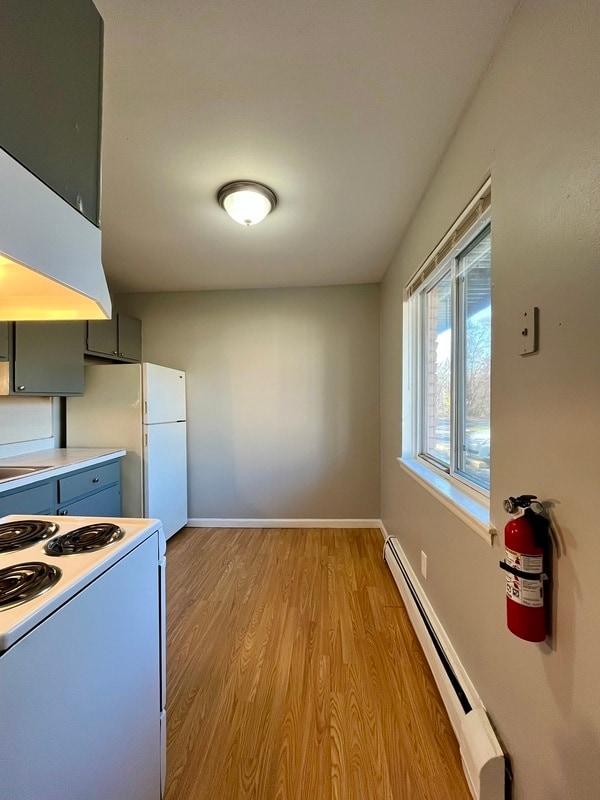 1750 St Johns Blvd in Lincoln Park, MI - Building Photo - Building Photo