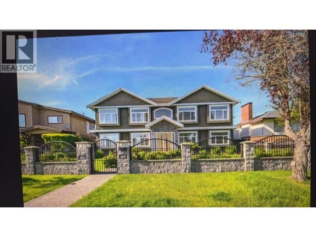property at 6661 Aubrey St