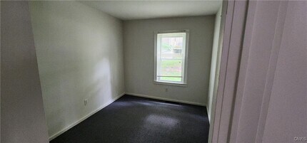 127 W Schuyler in Oswego, NY - Building Photo - Building Photo
