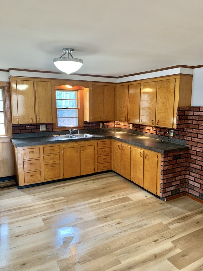 1984 Pushaw Rd in Glenburn, ME - Building Photo - Building Photo