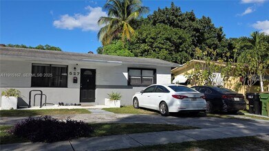 525 NE 132nd Terrace in North Miami, FL - Building Photo - Building Photo