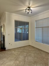 8705 Red Brook Dr, Unit 103 in Las Vegas, NV - Building Photo - Building Photo