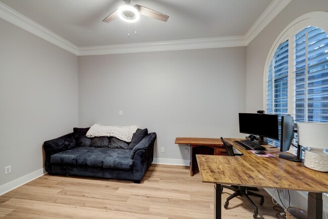 property at 11006 Desert Springs Cir