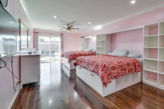 16332 Nordhoff St in Los Angeles, CA - Building Photo - Building Photo
