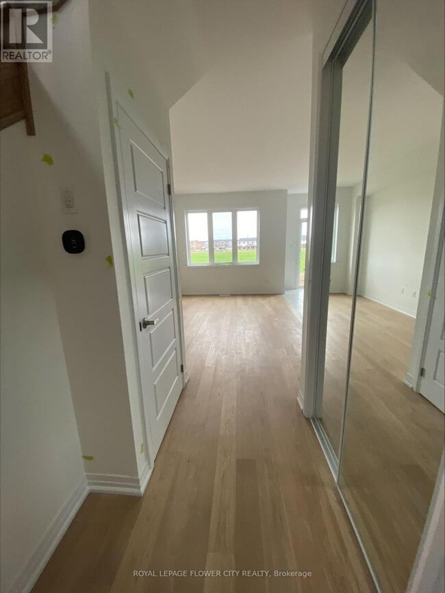 19 Velvet Wy in Thorold, ON - Building Photo - Building Photo