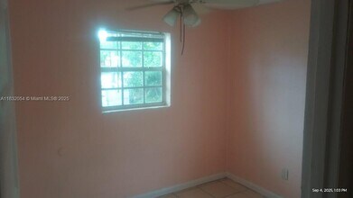 2300 NW 15th Ct in Fort Lauderdale, FL - Building Photo - Building Photo